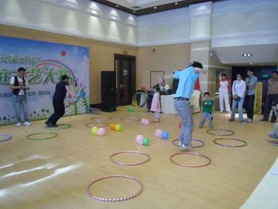 征求互动小游戏,在室内的,有意义点的!-室内互