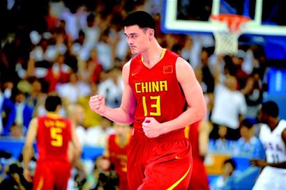 中国男篮70∶101美国梦八
