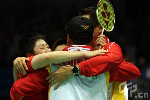 图文-羽毛球女子双打决赛 杜婧于洋赢首枚羽球金牌