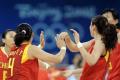图文-中国女篮VS西班牙 中国姑娘击掌庆祝胜利