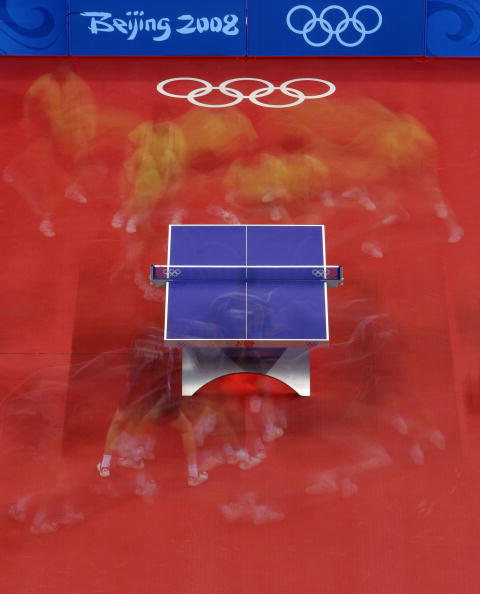 图文-乒球女团国乒3-0新加坡 乒乓赛场如幻如真