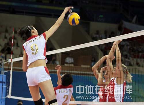 图文-[奥运会]中国女排3-1逆转波兰 蕊蕊巧妙扣球