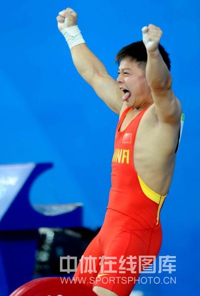 图文-男举56公斤级龙清泉夺冠 我成功啦哈哈
