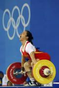 图文-女子举重58公斤级比赛 陈艳青向金牌冲击