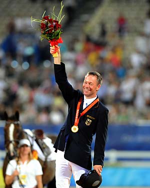 German rider Hinrich Romeike wins Olympic individual eventing gold