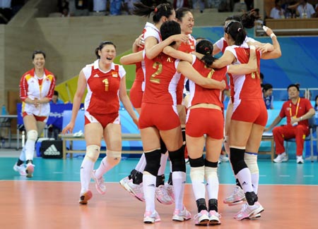 Women's Volleyball: Defending champion China advances to semi-final