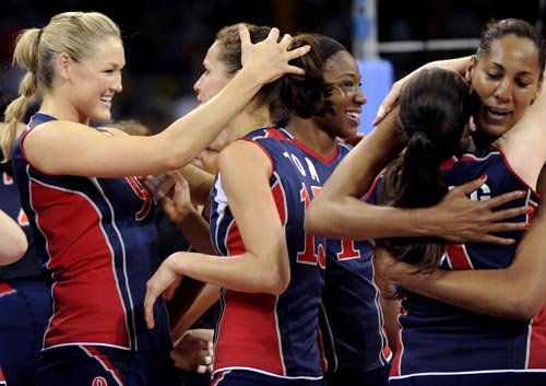 U.S. sails to women's volleyball final in 24 years