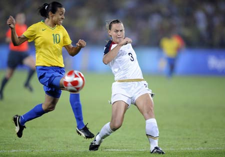 USA wins women's soccer title at Beijing Olympics