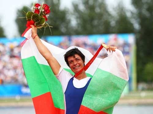 Photo: Neykova from Bulgaria wins Women's Single Sculls gold