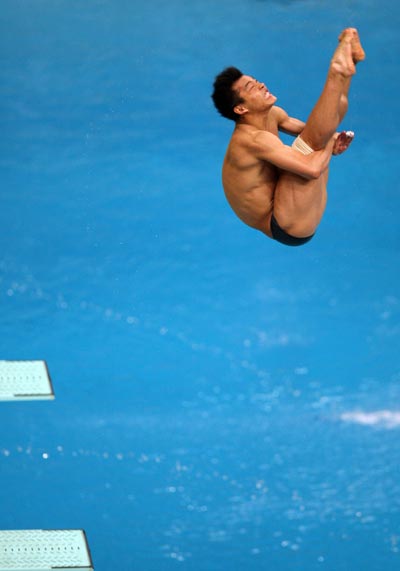 Photos: He Chong claims China's sixth Diving gold