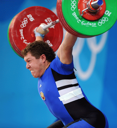 Haltérophilie-105kg (H): Aramnau du Bélarus  gagne la médaille d'or