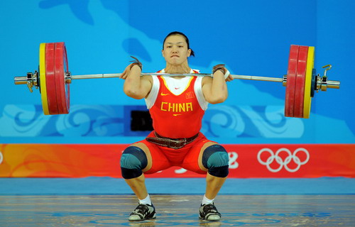 Chinesin Cao Lei holt Gold beim Gewichtheben der Damen bis 75 kg