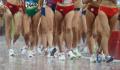 图文-女子20公里竞走雨中开赛 竞争激烈