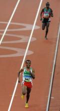 图文-[奥运]田径男子5000米决赛 领先优势明显