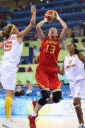 图文-[奥运会]中国女篮67-64西班牙 刘丹发动快攻