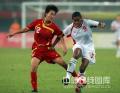 图文-[女足]加拿大1-1中国 娄佳惠紧逼对手