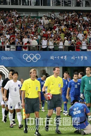 图文-[男足]意大利vs韩国 本场比赛裁判艾因瓦勒 