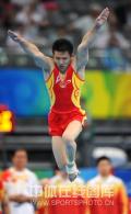图文-中国体操男团强势冲击冠军起跳翻腾