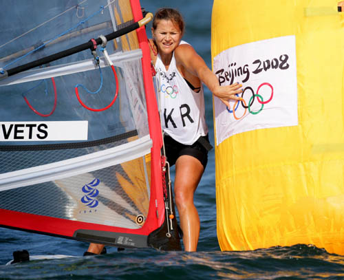 图文-奥运会帆船比赛11日各级别赛况 选手遇麻烦