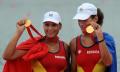 图文-奥运会赛艇经典瞬间回顾 罗马尼亚姑娘秀金牌