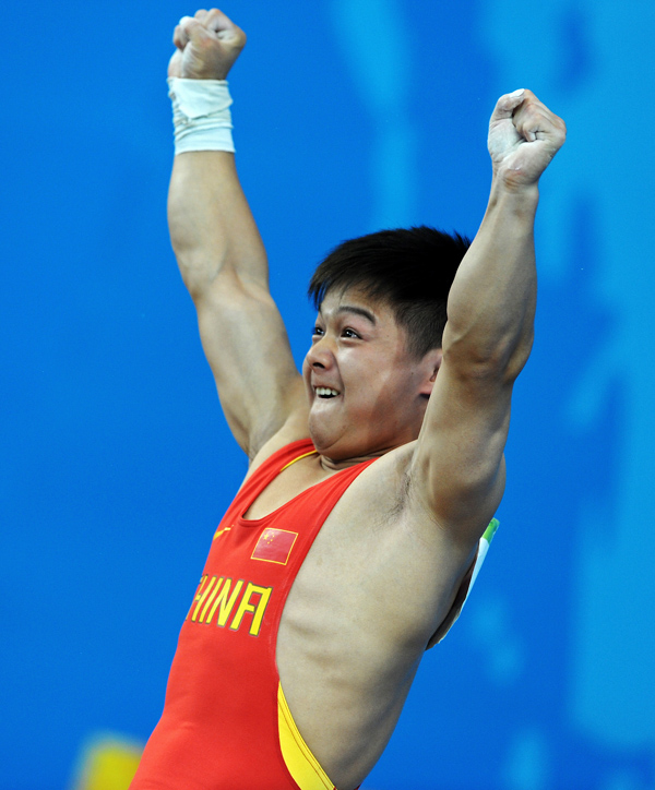图文-[奥运]男子举重56公斤 龙清泉夺冠振臂高呼