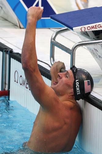 图文-男子200米仰泳决赛 洛赫特振臂高呼