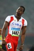 图文-奥运会男子110米栏决赛 罗伯斯展现霸气