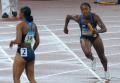 图文-田径女子4x100米预赛 威廉姆斯落后很多