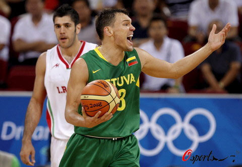 图文-奥运会男篮伊朗对战立陶宛 大家要集中精神
