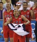 图文-[女篮决赛]美国92-65澳大利亚 忘记准备国旗