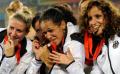 图文-德国女足2-0日本获铜牌 拿到铜牌也高兴