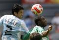 图文-男足决赛阿根廷1-0尼日利亚 加雷抢头球