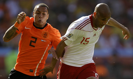 图文-[小组赛]荷兰2-0丹麦 看看谁拼抢更狠