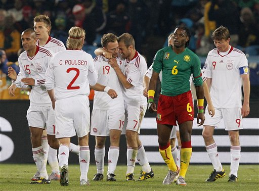 图文-[小组赛]喀麦隆VS丹麦 对手已近乎绝望_图