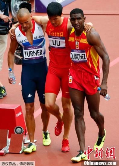 当地时间8月7日，伦敦奥运会男子110米栏预赛，刘翔意外摔倒无缘半决赛。