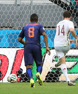 �¸��ں��������������100%���У��������ݼ�̫��