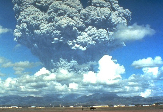 地球迄今十大破坏力最强火山爆发(组图)