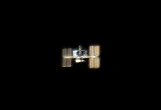 北加州上空的国际空间站 美刊公布十佳天文照片:太阳系行星夺冠(组图)