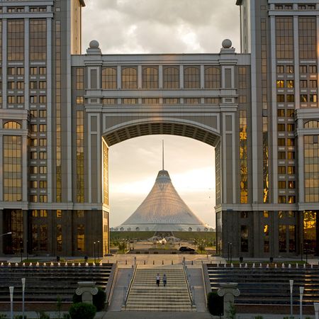 阿拉木图GDP_坐着火车去中亚,这是2017年最受欢迎的火车出国游线路(3)