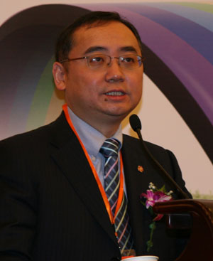 CNNIC��ϯ��ѧ��ëΰ