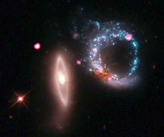 新生恒星环(图片来源：S. Rappaport, CXC/MIT/NASA)