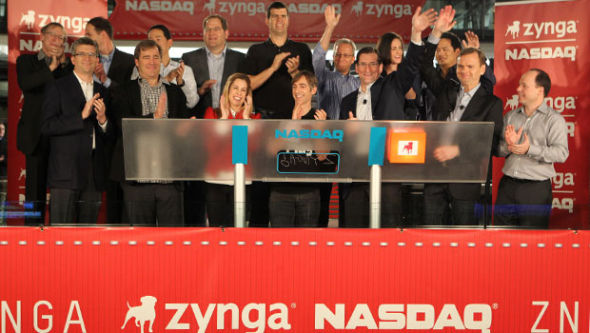 Zynga CEO马克·平卡斯(Mark Pincus)和高管团队敲纳斯达克开市钟