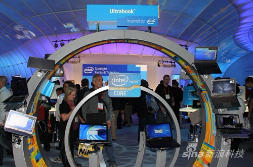 Ӣ�ض�չ̨������ר��