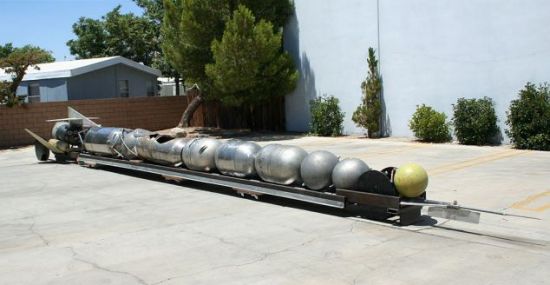 斯塔克斯制造的“音速之风”，已完成40%，它的钛燃料罐和球形结构来自于美国宇航局的航天器和弹道导弹
