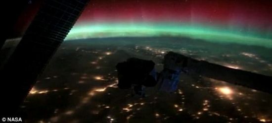 从国际空间站上看到的美丽极光