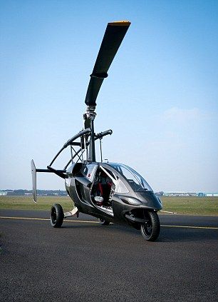 Pal-V公司表示：“在地面上行驶时，这款飞行汽车会给人一种驾驶跑车的感觉。它采用了先进的旋翼机技术，几分钟内旋翼便可打开，尾翼同时伸展，为起飞做好准备。”