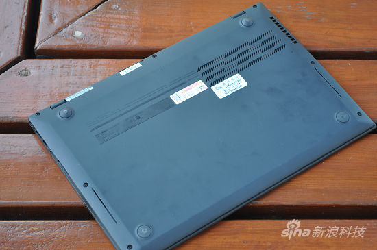 14寸商务超极本 ThinkPad X1 Carbon评测
