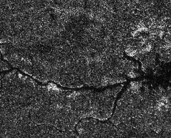 土卫六发现迷你版尼罗河：长度达400公里(图)长度泰坦美国