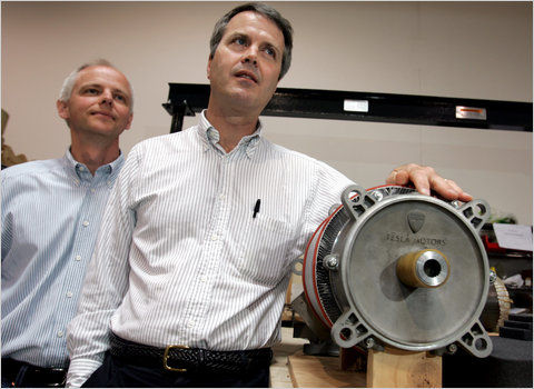 Tesla的两位联合创始人，Marc Tarpenning(左)和Martin Eberhart(右)
