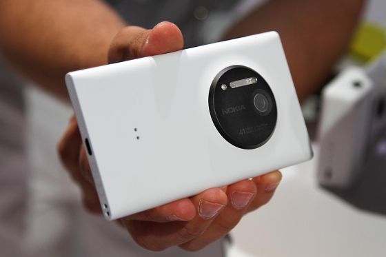 诺基亚新旗舰Lumia 1020格外突出拍照功能